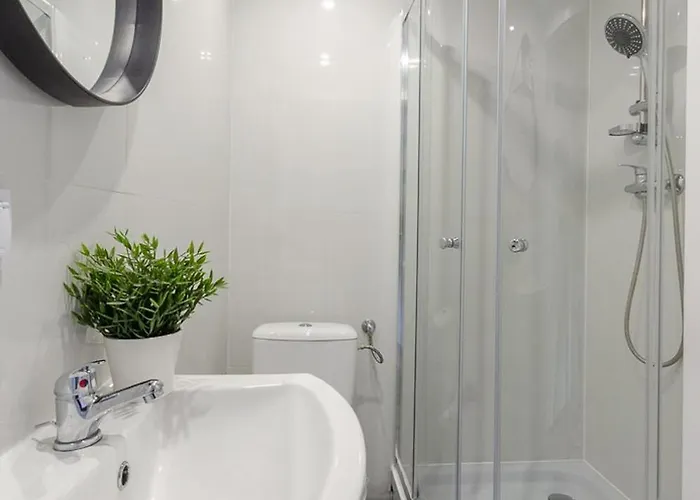 Centrum 2 Andrzeja Struga 46 * Łódź